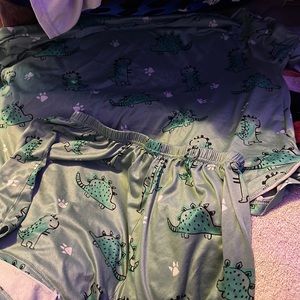 dino sleep set,never worn